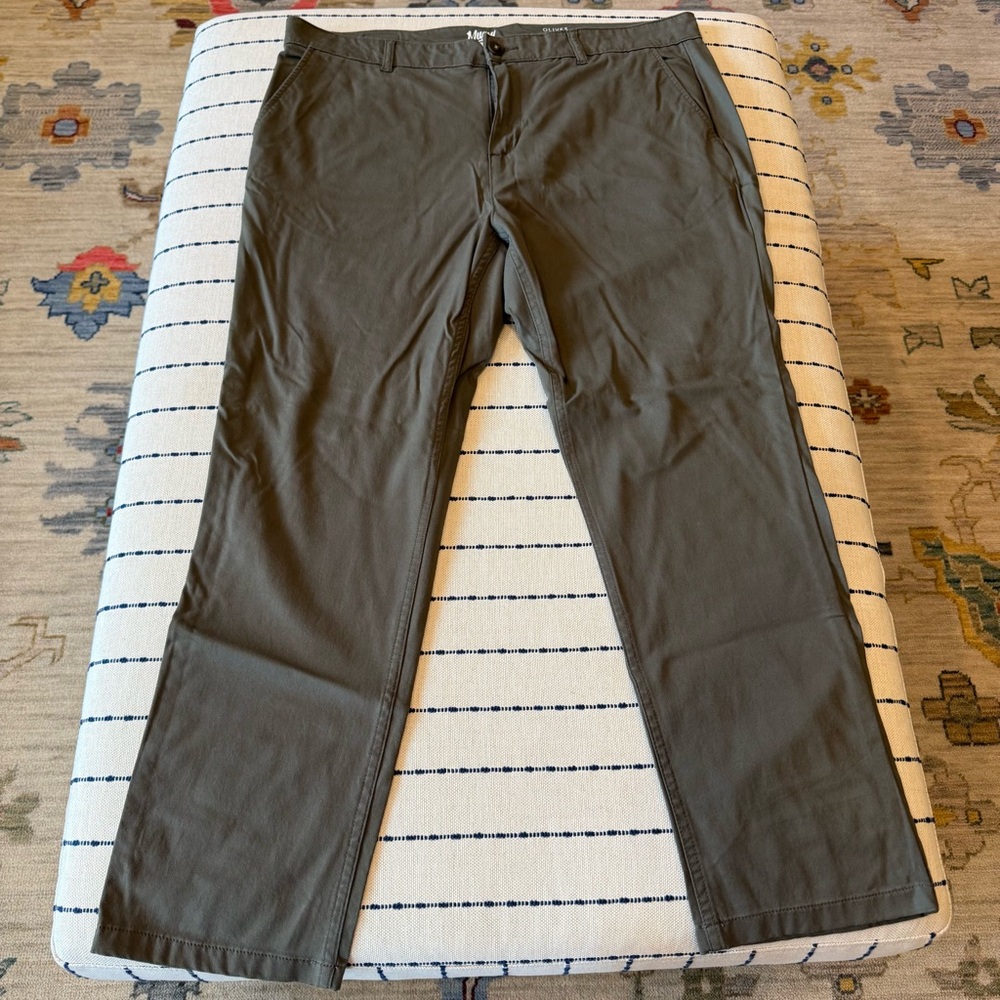 Men's Olive Green Chino Pants